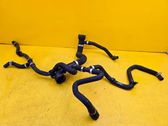 Tuyau de liquide de refroidissement moteur