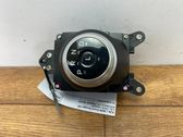 Gear selector/shifter in gearbox