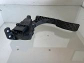 Accelerator throttle pedal