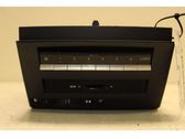 Radio/CD/DVD/GPS-pääyksikkö