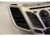 Radio / CD-Player / DVD-Player / Navigation