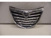 Grille calandre supérieure de pare-chocs avant