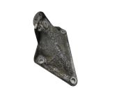 Engine mounting bracket