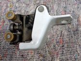 Sliding door middle roller runner