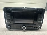 Radio / CD-Player / DVD-Player / Navigation