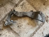 Gearbox mounting bracket
