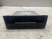 Radio / CD-Player / DVD-Player / Navigation