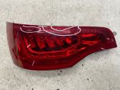 Tailgate rear/tail lights