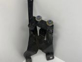Power steering pump mounting bracket
