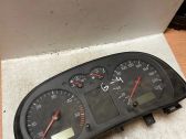 Geschwindigkeitsmesser Cockpit