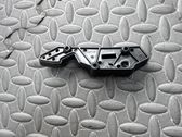 Front bumper mounting bracket