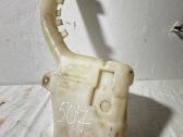 Windshield washer fluid reservoir/tank