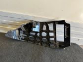 Front bumper mounting bracket