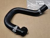 Tuyau de liquide de refroidissement moteur