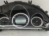 Geschwindigkeitsmesser Cockpit