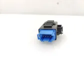 Seat heating relay