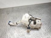 Windshield washer fluid reservoir/tank