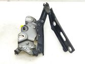 Engine bonnet/hood hinges