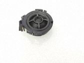 Altavoz de alta frecuencia en la puerta delantera