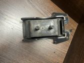 Engine mount bracket