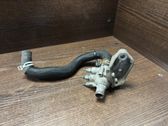 Tuyau de liquide de refroidissement moteur