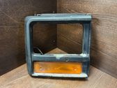 Moulure sous phares