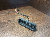 Sliding door contact joint