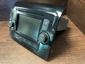 Radio / CD-Player / DVD-Player / Navigation