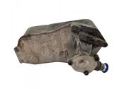 Oil filter mounting bracket