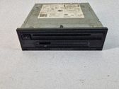 Radio / CD-Player / DVD-Player / Navigation