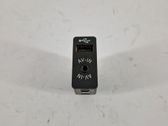 Enchufe conector entrada auxiliar