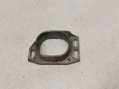 Engine mounting bracket