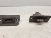 Sliding door contact joint
