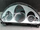 Geschwindigkeitsmesser Cockpit