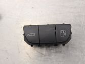 Tailgate/boot open switch button