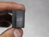 Tailgate/boot open switch button