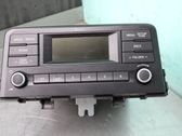 Radio / CD-Player / DVD-Player / Navigation
