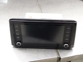 Radio / CD-Player / DVD-Player / Navigation