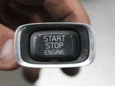Bouton poussoir de démarrage du moteur