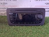 Radio / CD-Player / DVD-Player / Navigation