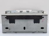 Radio / CD-Player / DVD-Player / Navigation
