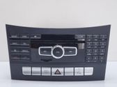Radio / CD-Player / DVD-Player / Navigation