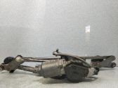 Tringlerie et moteur d'essuie-glace avant