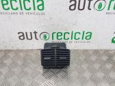 Rejilla de ventilación central del panel