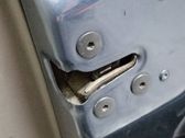 Cerradura de puerta delantera