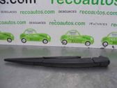 Rear wiper blade arm