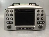 Radio/CD/DVD/GPS-pääyksikkö