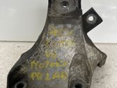 Engine mounting bracket
