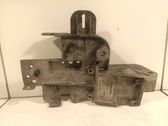 Engine mounting bracket
