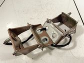 Tailgate/trunk/boot hinge